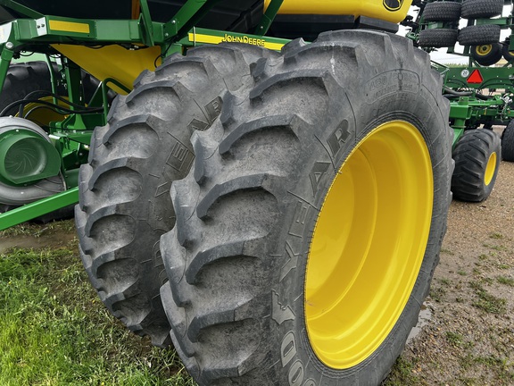 2021 John Deere 1890 Air Seeder