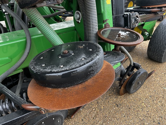 2021 John Deere 1890 Air Seeder