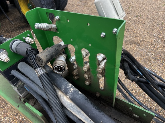 2021 John Deere 1890 Air Seeder