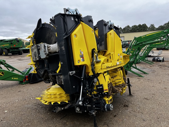 2024 John Deere 772 Header Forage