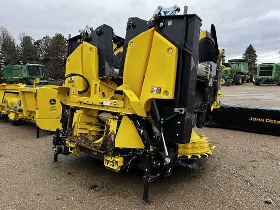 2024 John Deere 772 Header Forage