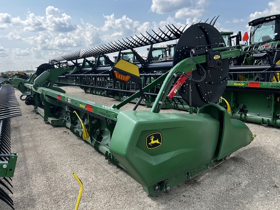 2023 John Deere RD40F Header Combine