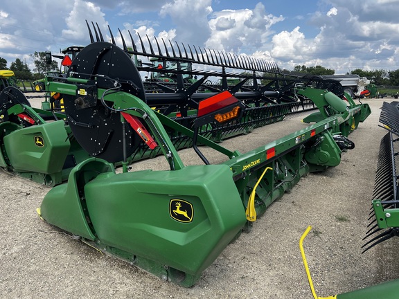 2023 John Deere RD40F Header Combine