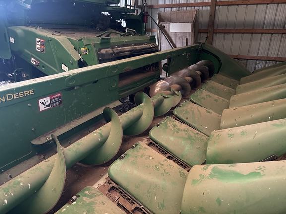 2013 John Deere 608C Header Corn Head