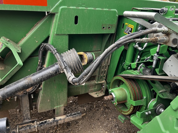 2010 John Deere 608C Header Corn Head