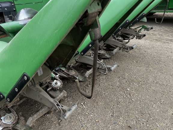 2010 John Deere 608C Header Corn Head