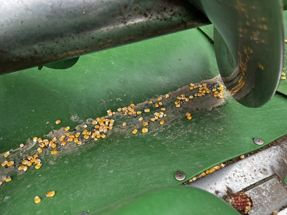 2010 John Deere 608C Header Corn Head