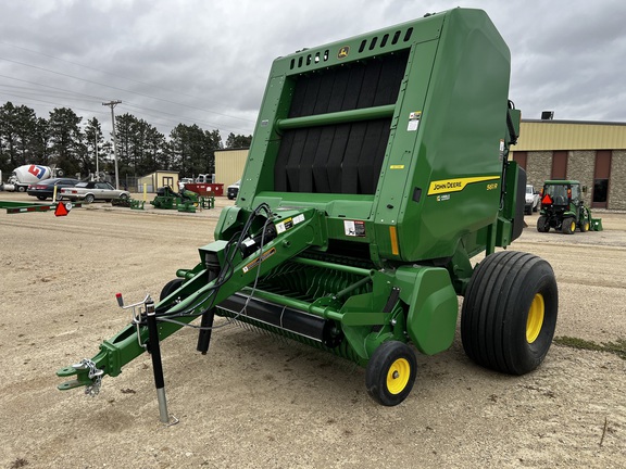 2024 John Deere 561R Baler/Round