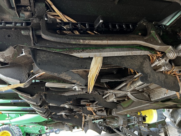 2012 John Deere 608C Header Corn Head