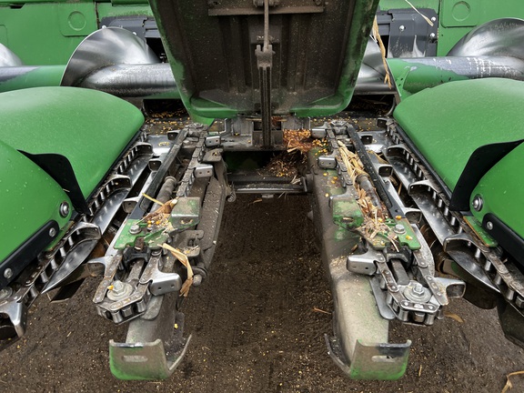 2012 John Deere 608C Header Corn Head