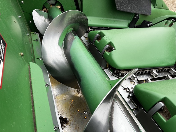 2012 John Deere 608C Header Corn Head