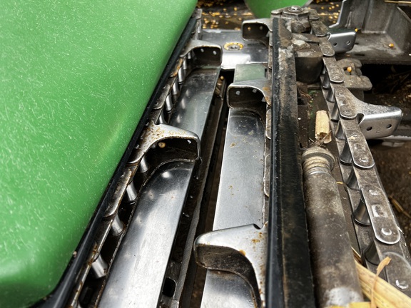 2012 John Deere 608C Header Corn Head