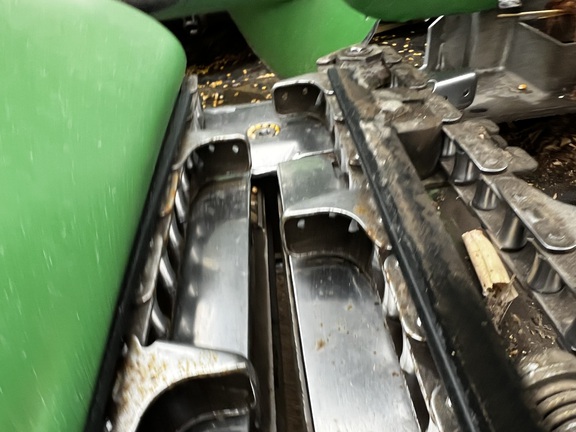 2012 John Deere 608C Header Corn Head