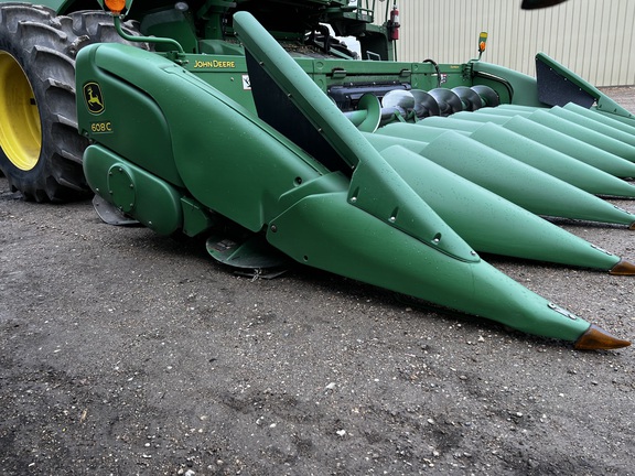 2012 John Deere 608C Header Corn Head