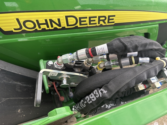 2024 John Deere 120r Loader