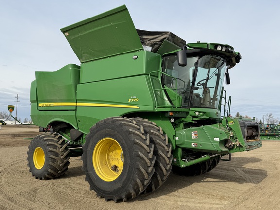 2023 John Deere S770 Combine
