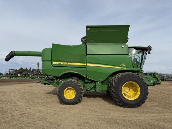 2023 John Deere S770 Combine