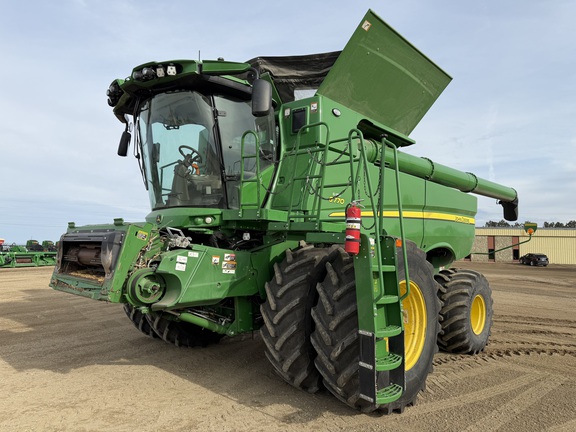 2023 John Deere S770 Combine