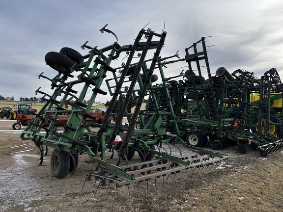 1990 John Deere 960 Field Cultivator