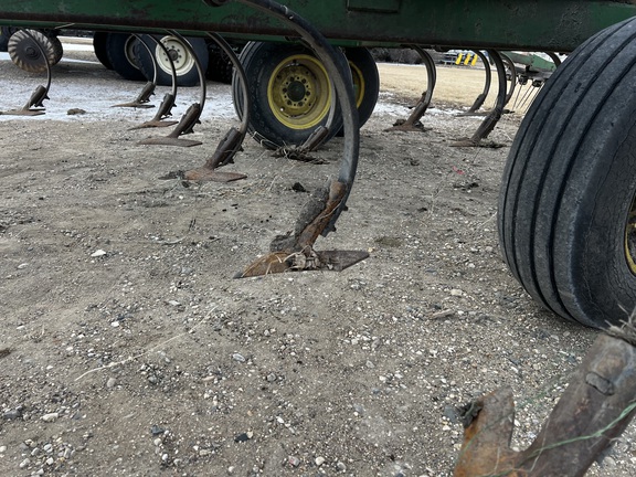 1990 John Deere 960 Field Cultivator