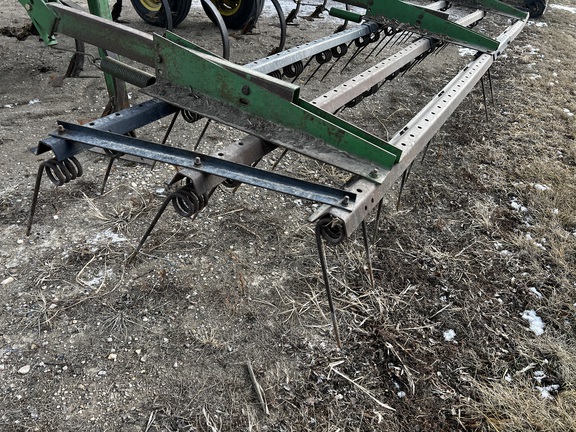 1990 John Deere 960 Field Cultivator