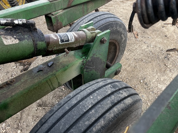 1990 John Deere 960 Field Cultivator