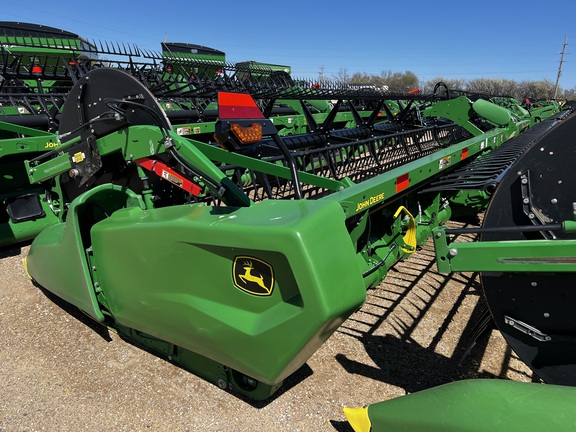 2024 John Deere RD40F Header Combine