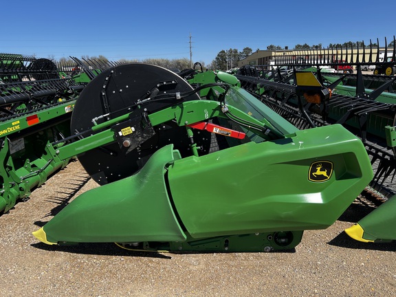 2024 John Deere RD40F Header Combine