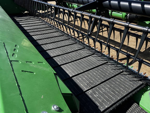 2024 John Deere RD40F Header Combine