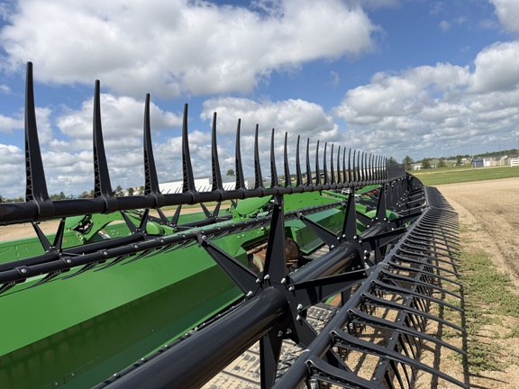 2024 John Deere RD40F Header Combine