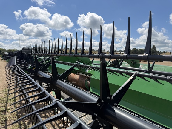 2024 John Deere RD40F Header Combine