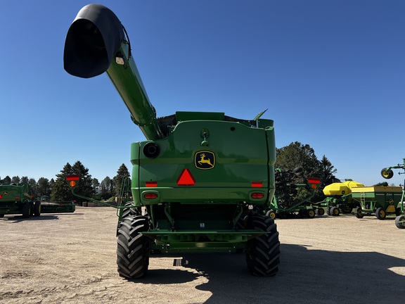 2023 John Deere S780 Combine