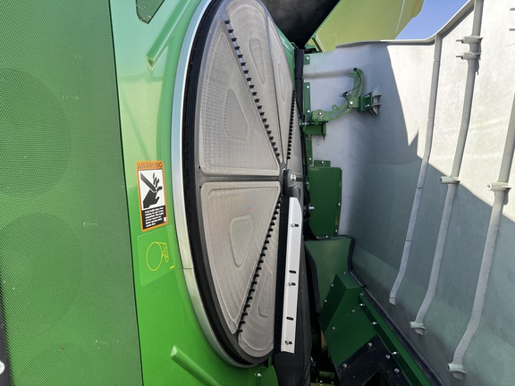 2023 John Deere S780 Combine