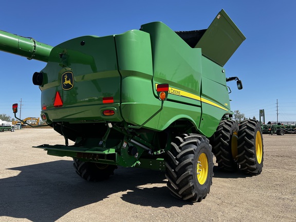 2023 John Deere S780 Combine