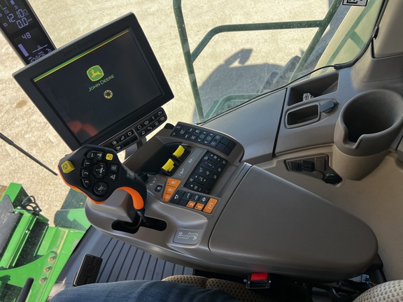 2023 John Deere S780 Combine