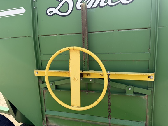 1994 Demco 365 Gravity Box
