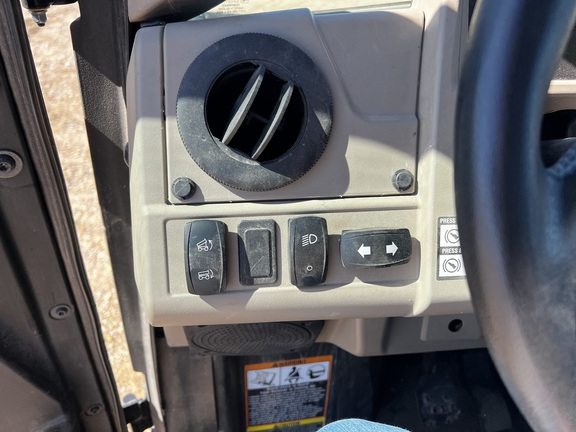 2024 John Deere XUV 835R ATV