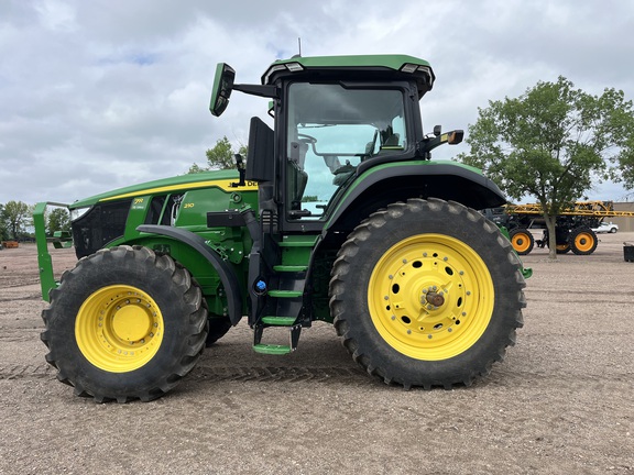 2024 John Deere 7R 210 Tractor