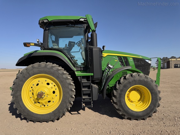 2024 John Deere 7R 210 Tractor