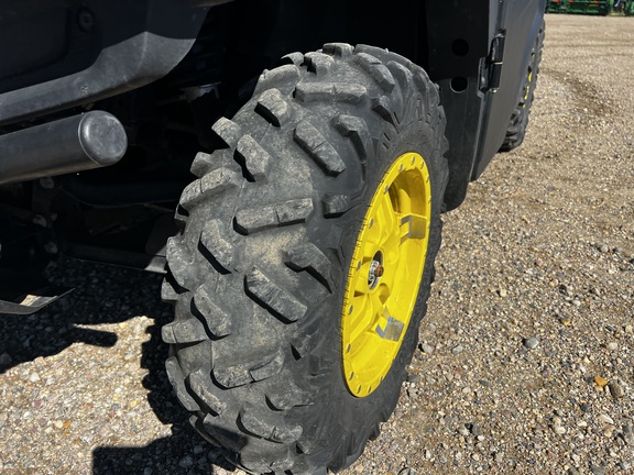 2023 John Deere XUV 835R ATV