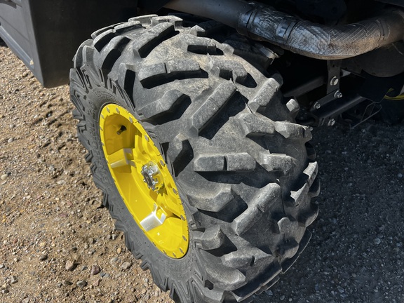 2023 John Deere XUV 835R ATV