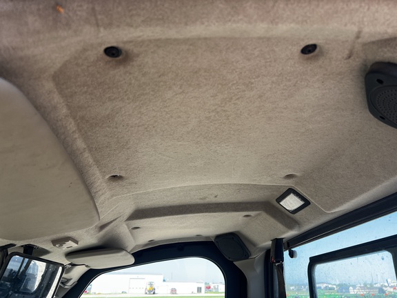 2023 John Deere XUV 835R ATV