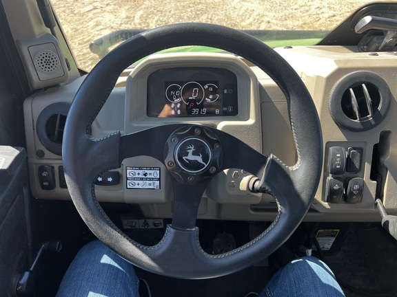 2023 John Deere XUV 835R ATV