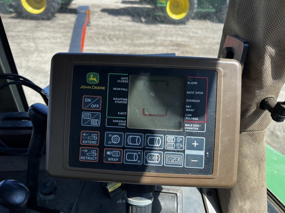 2019 John Deere 560M Baler/Round