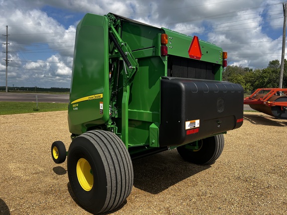 2019 John Deere 560M Baler/Round