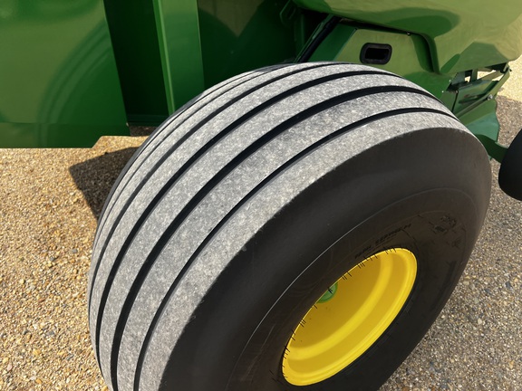 2019 John Deere 560M Baler/Round