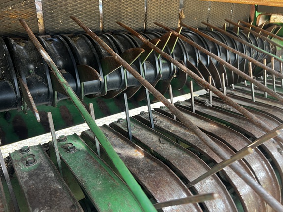 2019 John Deere 560M Baler/Round