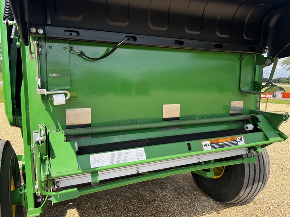 2019 John Deere 560M Baler/Round