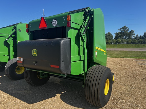 2022 John Deere 560M Baler/Round