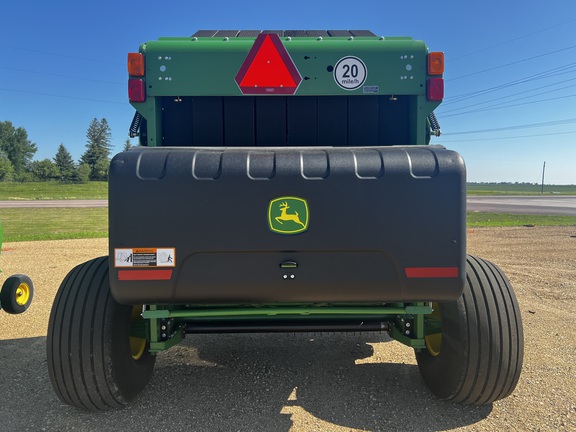 2022 John Deere 560M Baler/Round